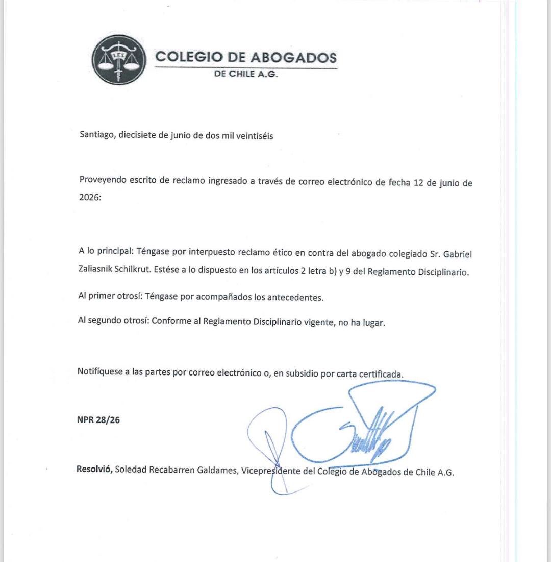 PiensaPrensa's tweet photo. Colegio de Abogados acoge a trámite solicitud del abogado Luis Mariano Rendón  (@lmrendon) en la que pide la expulsión de Gabriel Zaliasnik e inicia investigación.

Notificación formal de la vicepresidenta del Colegio de Abogados, Soledad Recabarren, al abogado Luis Mariano Rendón, respecto a su solicitud de expulsión de Gabriel Zaliasnik.