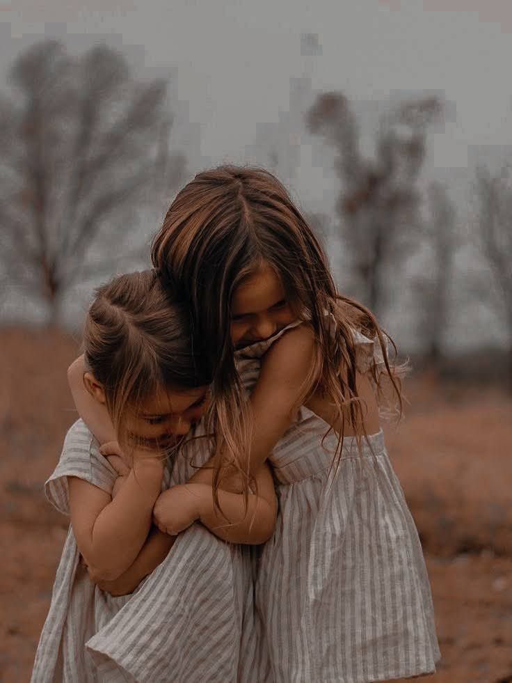 Ro706's tweet photo. @Yvetteiyo ياحبيييبتي 🤩🤩🤩

انتي تفهمين محد قالي اشتقت لك هههههه https://t.co/nxsMey5Sbs