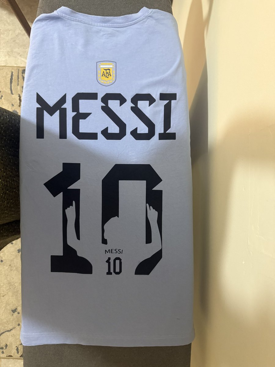 Luckysmother's tweet photo. طبعاً اكيد اوتفيت اوف دا داي.. 💙🤍🐐 https://t.co/eitU2gv1Nf