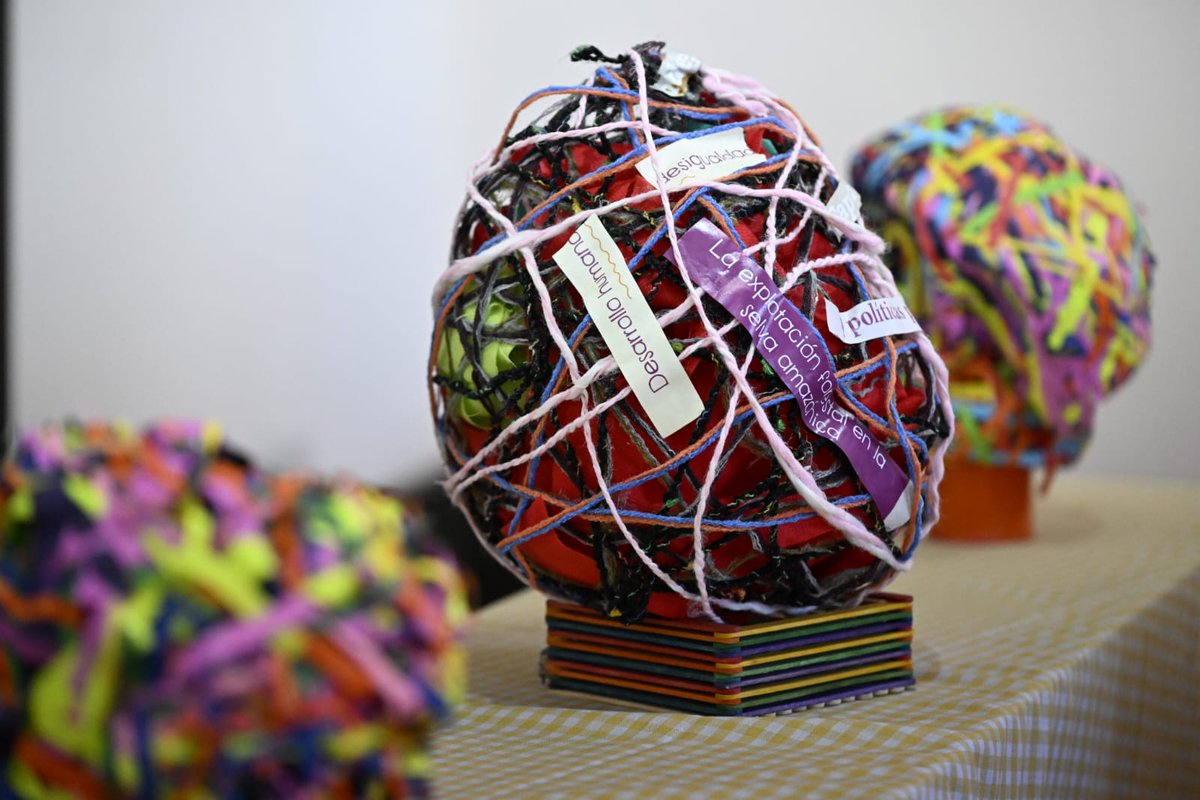 fsusbielles's tweet photo. ¡Tienen mucho para decir!

Participamos de la inauguración de la movilizante muestra de arte ENTRAMADO JÓVEN, realizada por adolescentes del programa Envión Jóvenes por los Jóvenes. https://t.co/7d54WQ6mDH