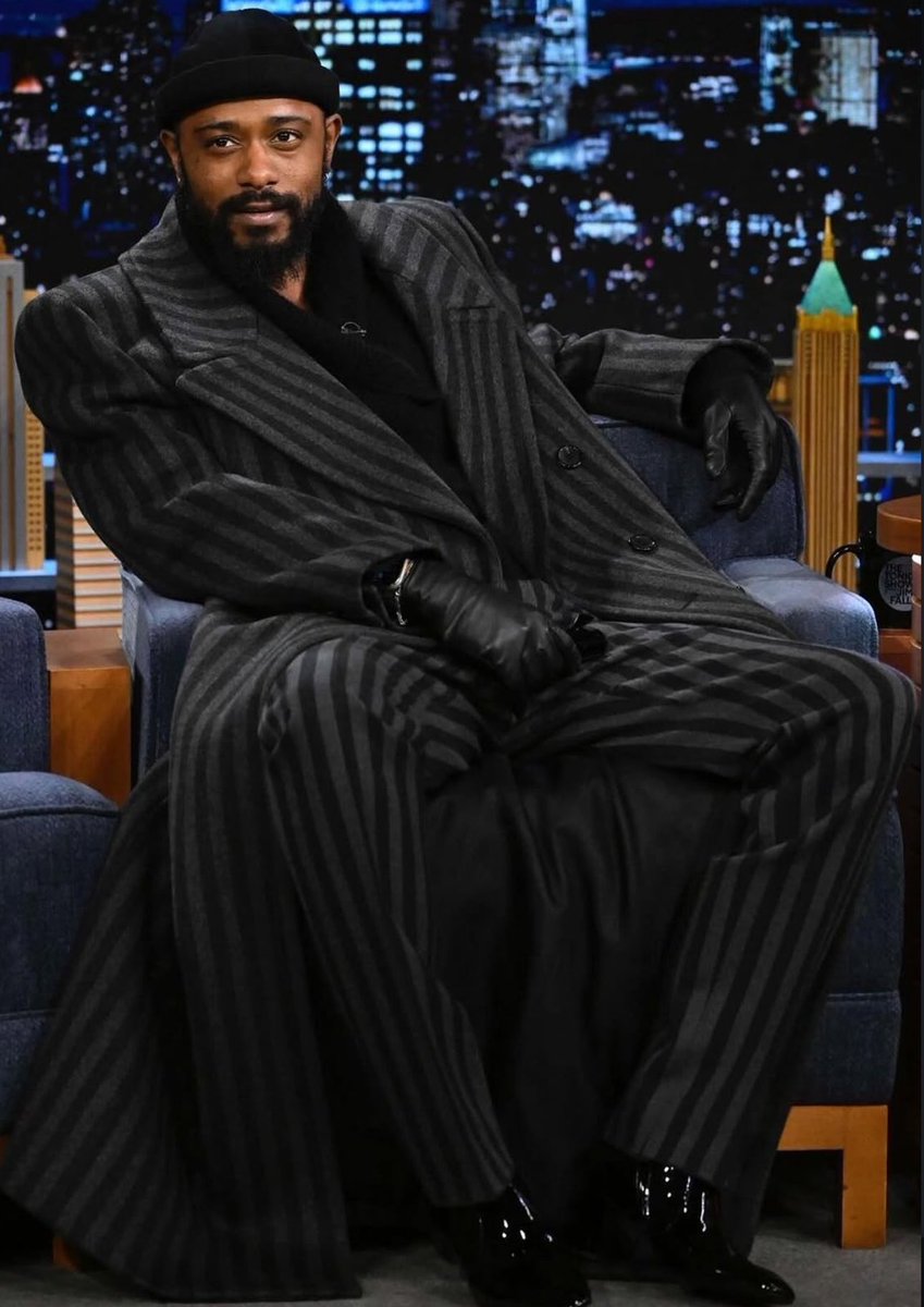 tomgorls's tweet photo. lakeith stanfield in ysl on the tonight show styled by raf talaat ‘24 https://t.co/Jv0jqVLM2G