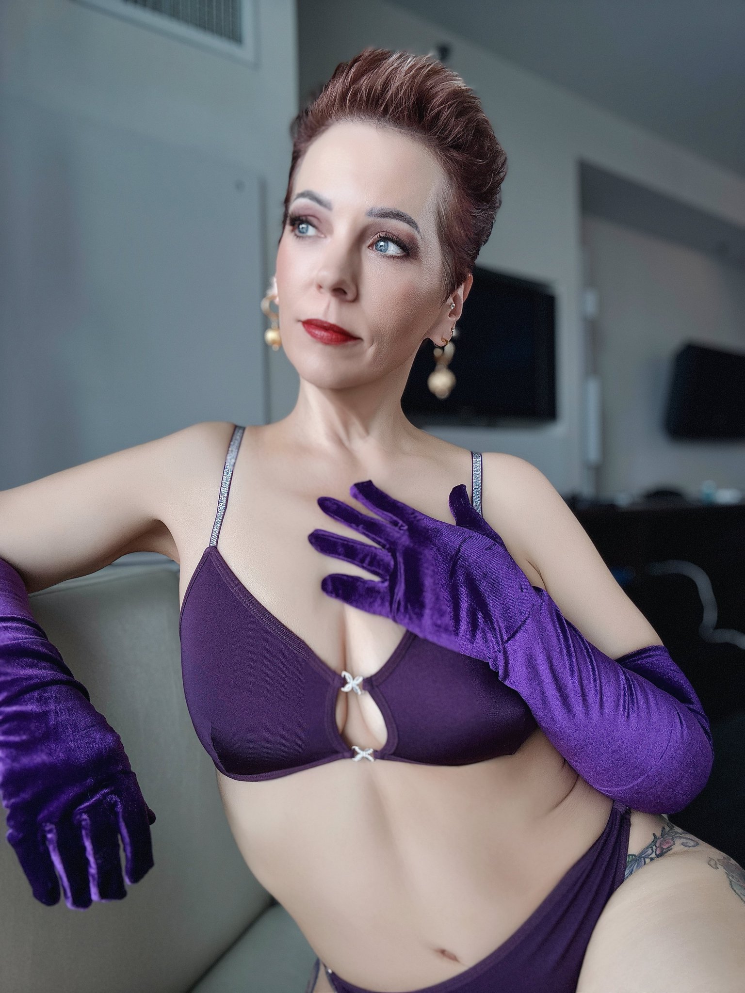 Can I get dressed up for you and put on a show? https://t.co/07i1vyDx5q https://t.co/0bddzohKtS