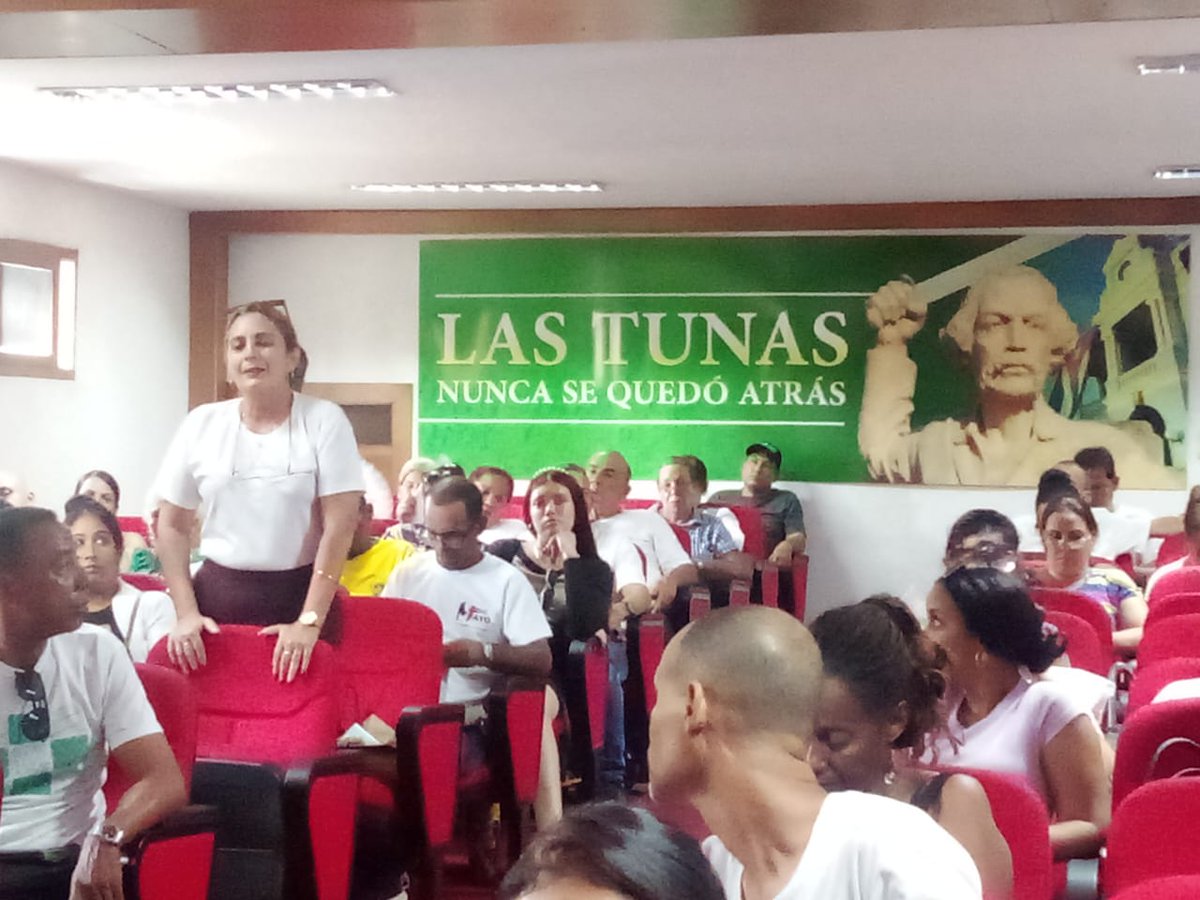 MailinMir's tweet photo. En #LasTunas Consejo Provincial de Gobierno, prepara dirigentes sindicales y Delegados al #22Congreso. @ArletyBarazal @Colina_CTCuba @ctclastunas @danurisortiz @KGV1977 @LorenzoOsbel @JoseAPerezP https://t.co/w85u7GOKex