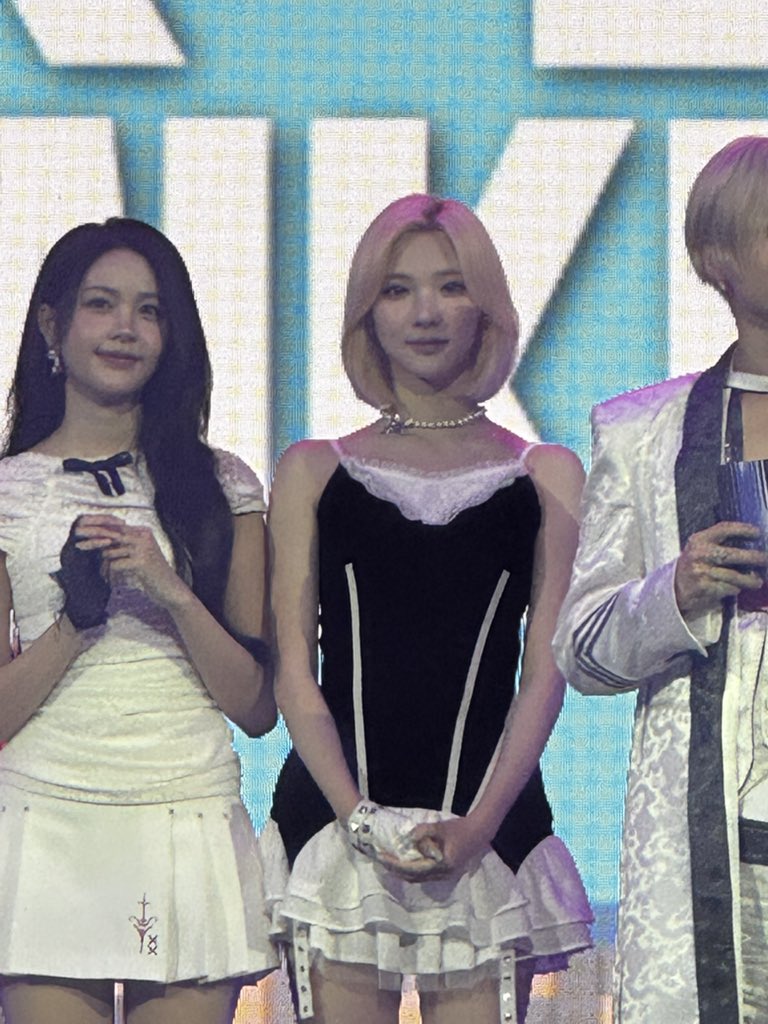 우걱 tweet media