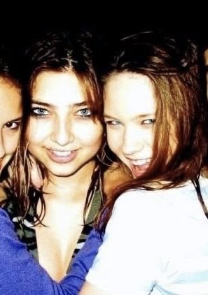shelby_young's tweet photo. saw the news today. while we lost touch as we grew up, i have nothing but fond memories from our teen years. daveigh was a light, an incredible talent, and she is gone way too soon. sending my condolences to her loved ones 💙 https://t.co/GreqH6yVvR