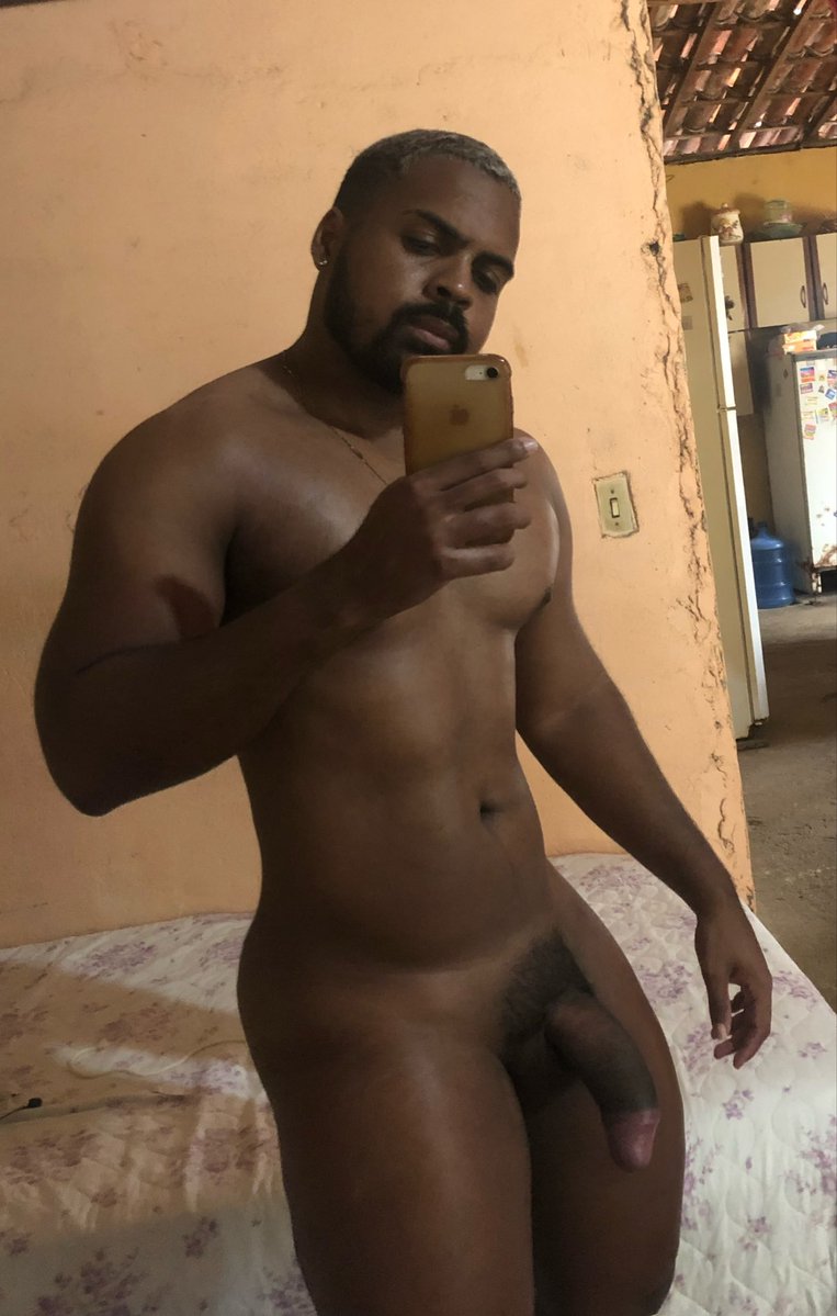 black_snake296's tweet photo. Gosta de pau de negão ? 😛 https://t.co/EJYWYf6uKg