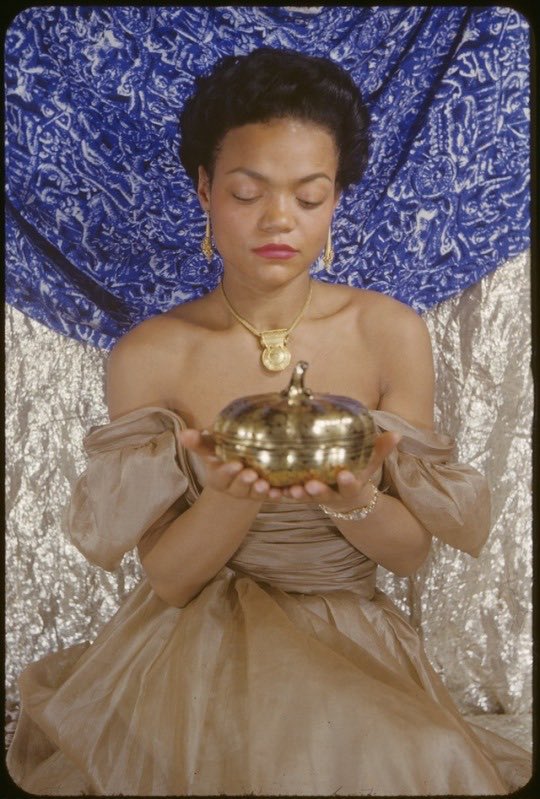 mikgerri's tweet photo. Eartha Kitt photographed by Carl Van Vechten, 1952. https://t.co/rpAu4tO5Ln