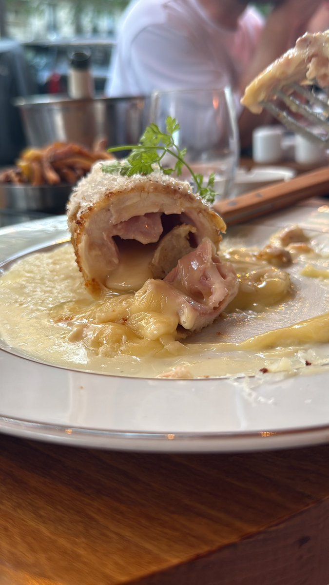 LCaldwell485's tweet photo. My first meal in Paris, definitely will be taking this one home #lank #booyah https://t.co/aUwocmcWJg