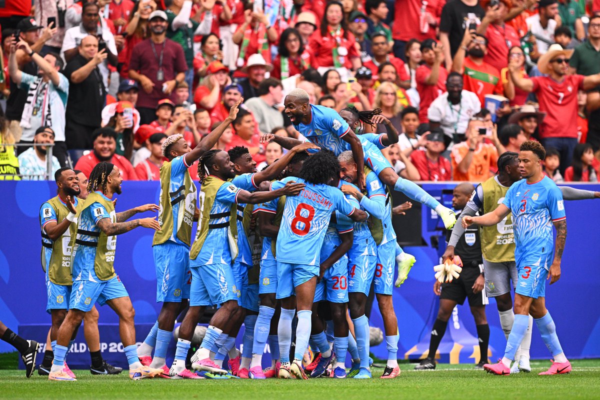 _BeFootball's tweet photo. 🚨 ÉNORME : LA RDC 🇨🇩 GÂCHE LES PLANS DU PORTUGAL 🇵🇹, L’UN DES GRANDS FAVORIS  DE CE MONDIAL !!!!

Les Congolais ont joué avec courage et solidarité, ILS SONT RÉCOMPENSÉS 

La RDC a marqué le premier but de son histoire en Coupe du Monde 🌍