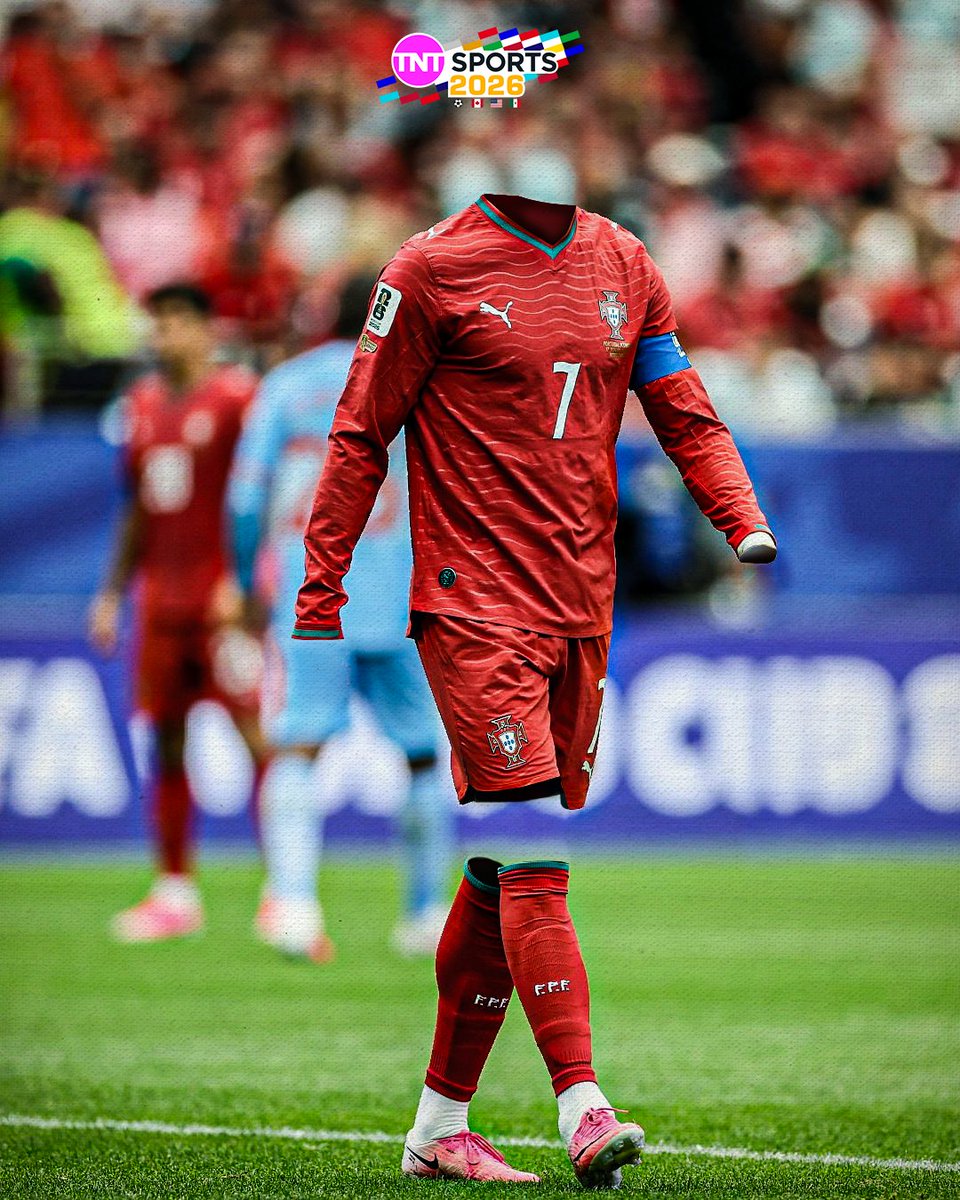 tntsportsmex's tweet photo. ¡SE BUSCA! ⚠️

Nombre: Cristiano Ronaldo
Edad: 41 años

Se le vio por última vez al minuto 1 del partido entre Portugal y RD Congo, en Houston. 😰

#TNTSports2026 https://t.co/0F7pNdtA6v