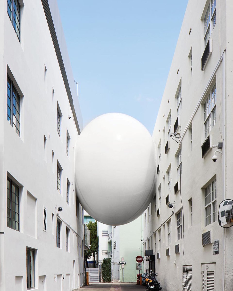 GoBizarreTravel's tweet photo. Looking for Miami’s coolest architectural secret? Spot "The Egg" (The Betsy Orb) in South Beach! 🥚📷 This futuristic sky-bridge connects two historic hotels &amp; transforms into a stunning, free digital art canvas every single night. #travel #MiamiTravel #SouthBeach #HiddenMiami https://t.co/BekSBar8pX