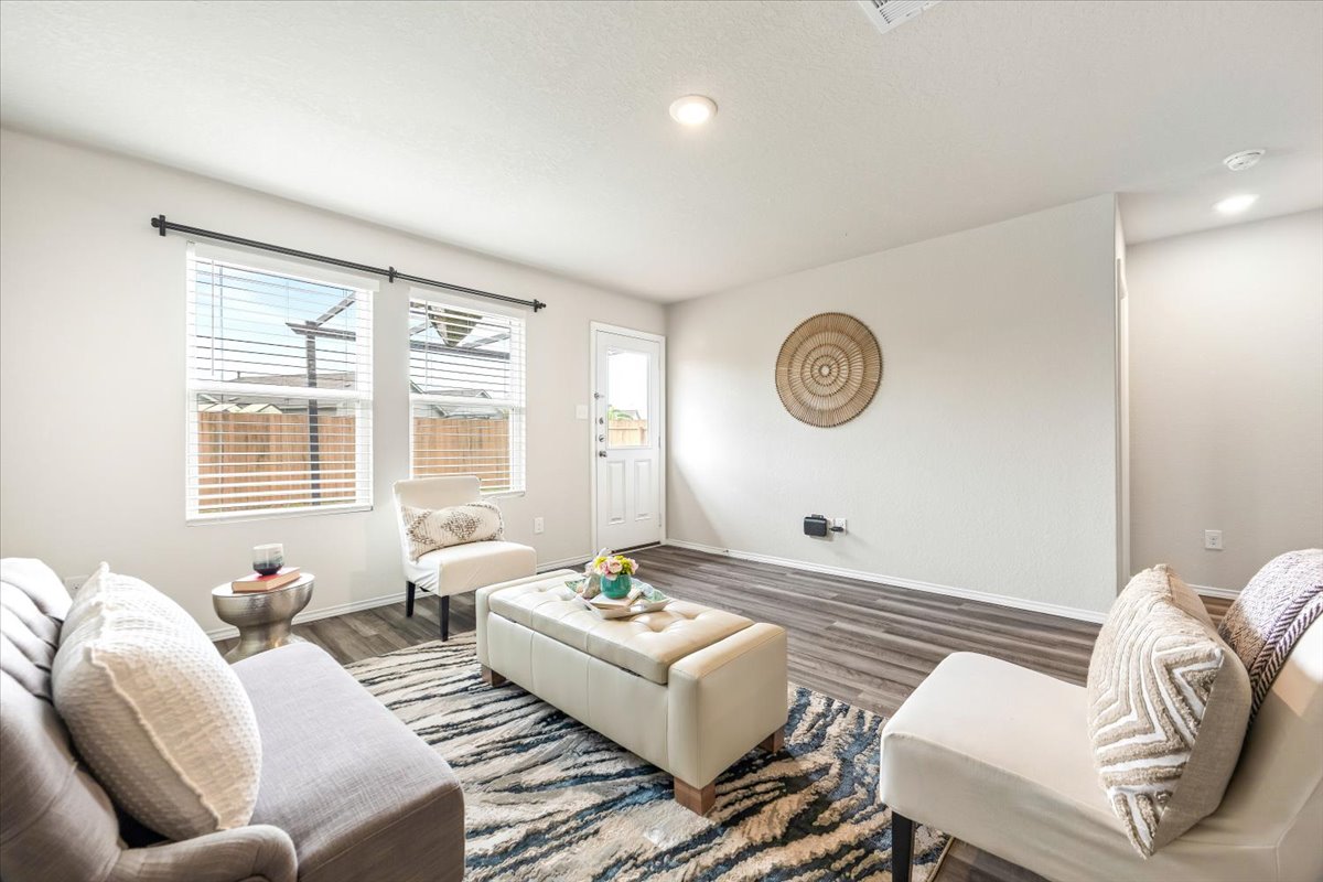 SAhomeguide's tweet photo. ***San Antonio Home For Sale!***
4bd/2ba | 1,631 sqft | 78222
Price &amp; Details: https://t.co/jMwQxX1lNs https://t.co/o5ffcTUVM0