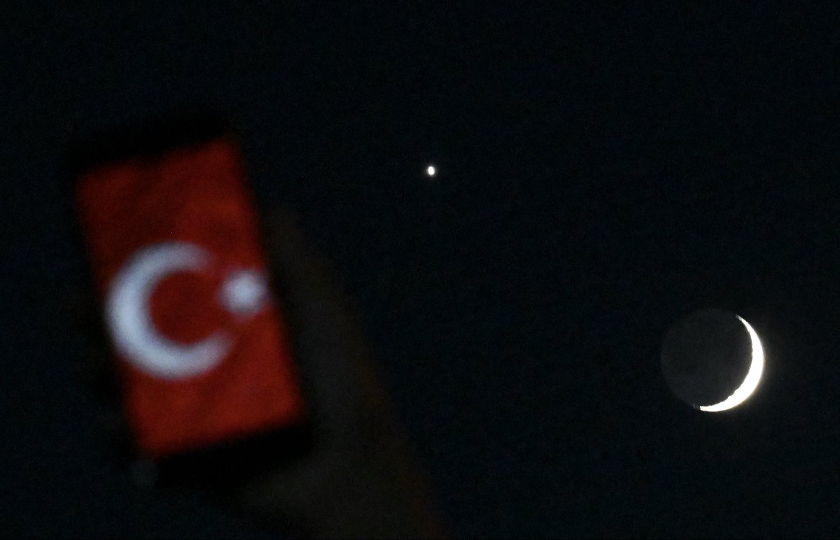 rasitaydogan06's tweet photo. Başkent semalarında anlamlı buluşma 🇹🇷 https://t.co/Nwv5m8MOb3