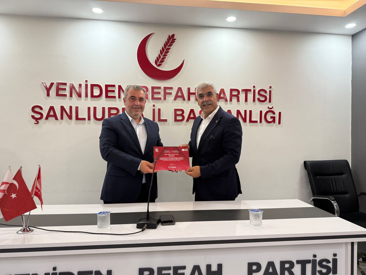rprefah's tweet photo. Haftalık yönetim kurulu toplantımız il başkanımız riyasetinde; yönetim kurulu üyelerimiz ve ilçe başkanlarımızın katılımıyla gerçekleştirildi. 
Genel merkezde düzenlenen toplantılara katılım sağlayan teşkilat başkanımız ve ilçe başkanlarımıza katılım belgeleri takdim edildi. https://t.co/8G8aqEJCVh