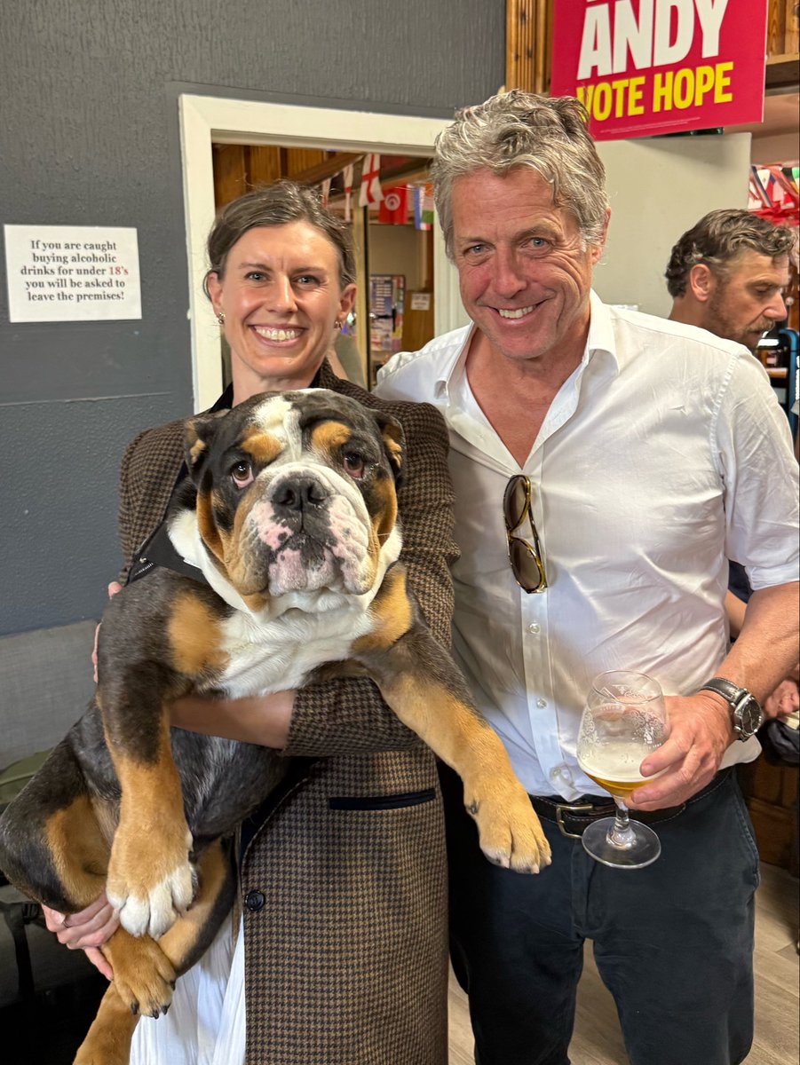 JessicaToale's tweet photo. When Bertie met Hugh… https://t.co/K25e2ODwrx