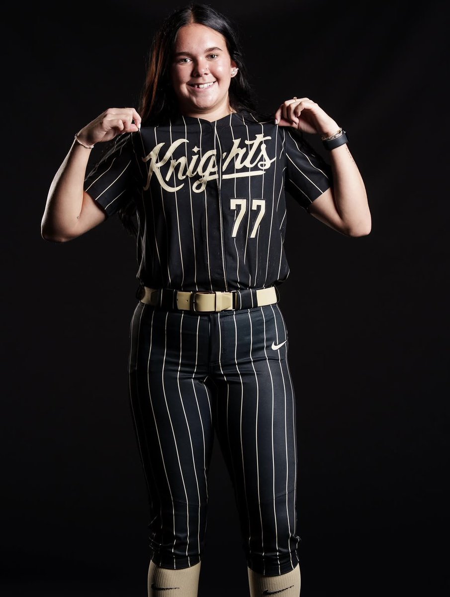 justfactsmaam's tweet photo. Former Kentucky P Hailey Nutter is transferring to UCF. https://t.co/Oc1qnMRFRD