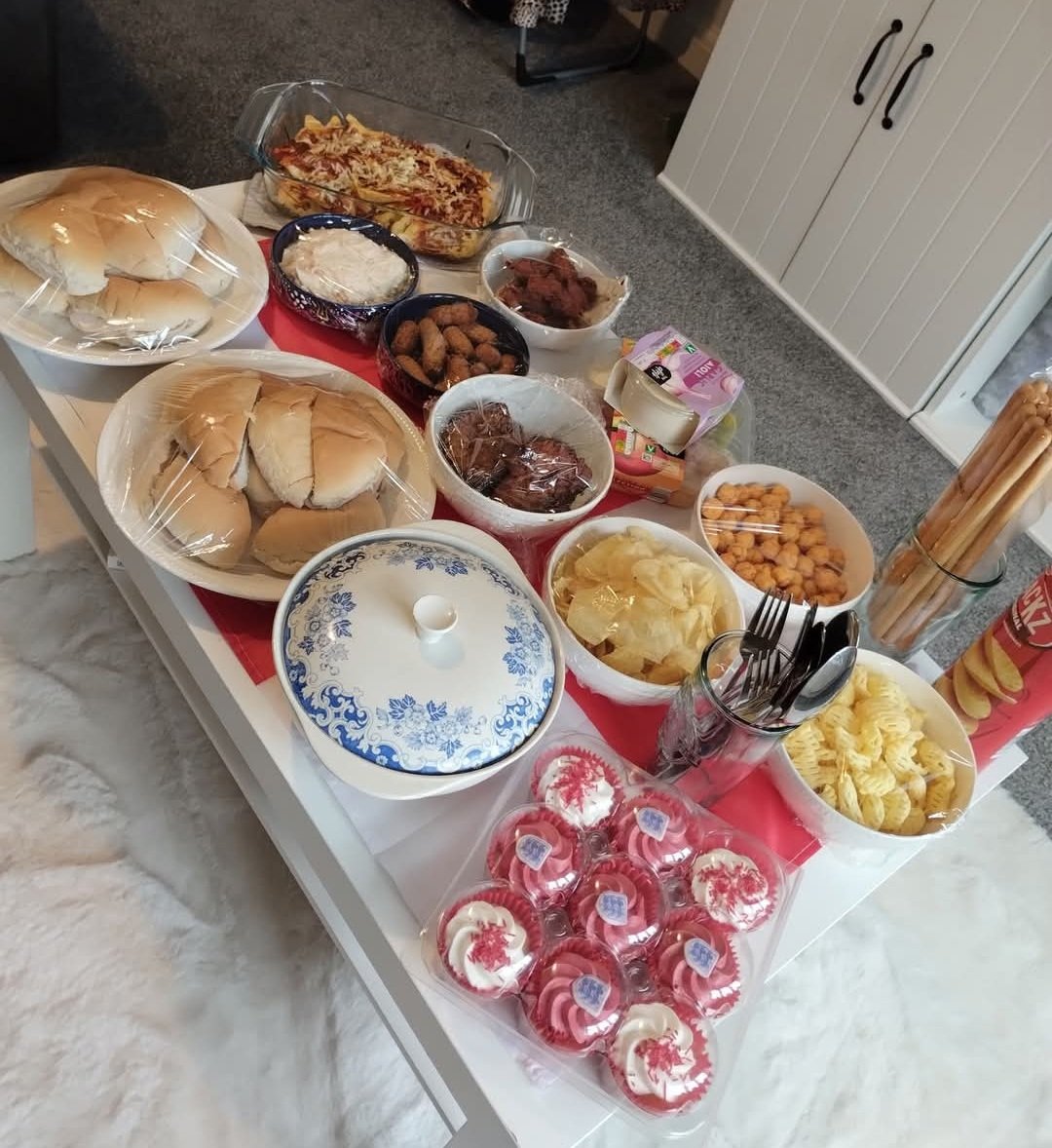 JulieHo00265364's tweet photo. Our little buffet ready for the match Come on Engkand xxxxxxxx https://t.co/g2wh5Qmqyq