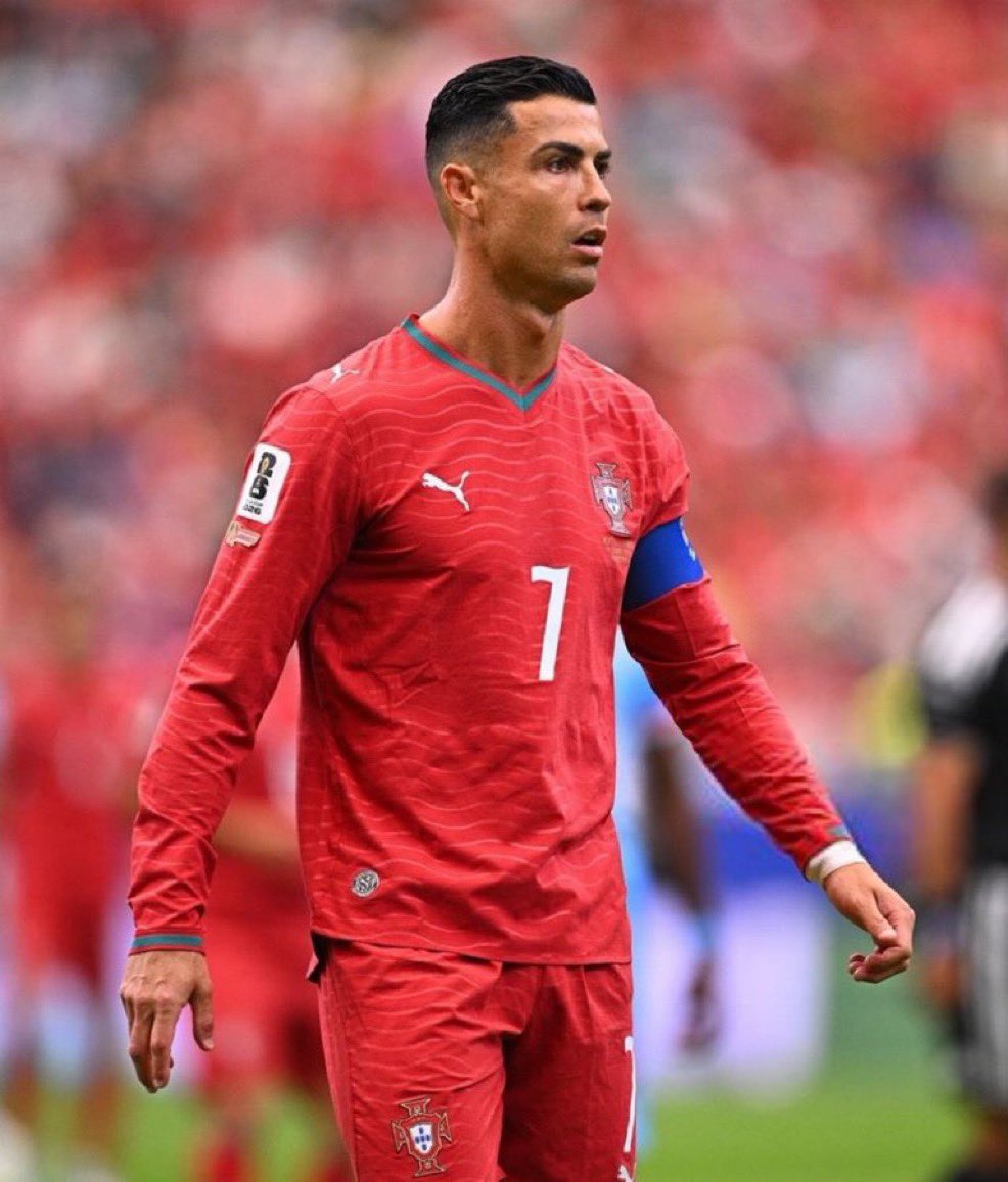 Ruf_ayii's tweet photo. The oldest player to record 0 goals, 0 shot on target in the World Cup https://t.co/UJ85KQjUTo