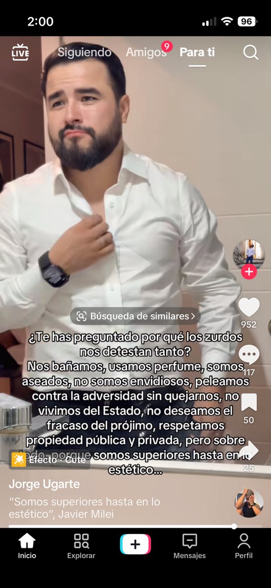 tuitella's tweet photo. Sé que este señor es un pigmeo pero me dio mucha risa su tiktok porque se graba hablando de lo “bonito” que es pero usa un filtro que lo aclara 10 tonos más. Señor, acepte su color. No sea resentido!!! https://t.co/lNAj2HtCwk