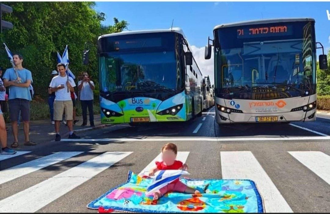 YinonMagal's tweet photo. כשיש לך דם כחול https://t.co/2R9FabH083
