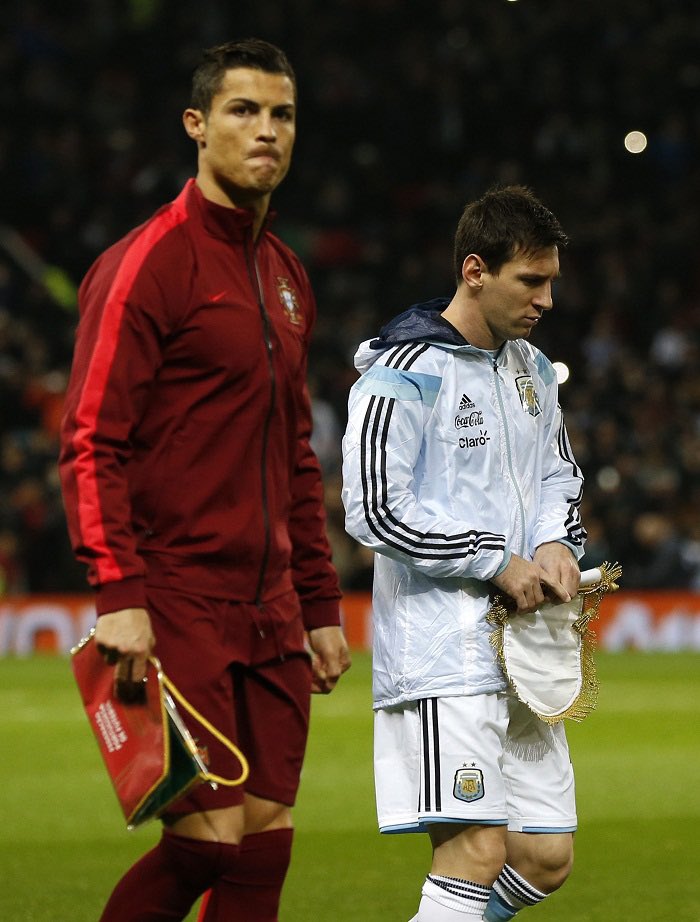 IMDhananjoy's tweet photo. Ronaldo is past, Messi is still present.

DEBATES OVER HERE.
Portugal 1:: 1 Congo
#Ronaldo #Messi #Portugal #worldCup #FifaWorldCup #Neymar https://t.co/OywZrawaYZ