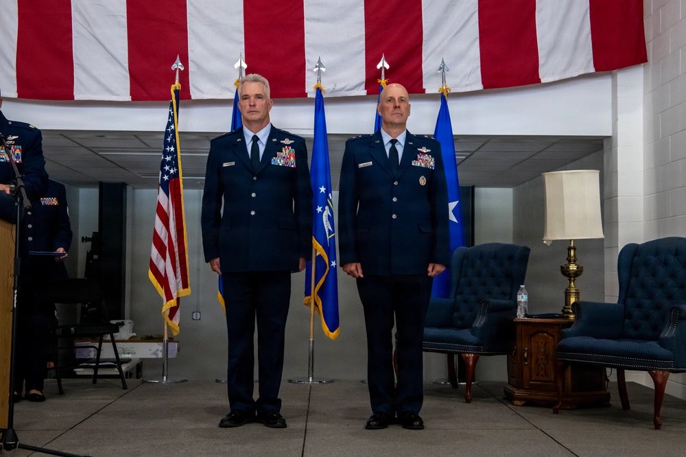 OHNationalGuard's tweet photo. Congratulations to Maj. Gen. Gary A. McCue on his retirement and Brig. Gen. Darren E. Hamilton, Ohio Air National Guard chief of staff, on his promotion.

Thank you for your leadership, service and commitment to the Ohio National Guard.

📸: Tech Sgt. Alexis Wade https://t.co/YA6FqMrRwY