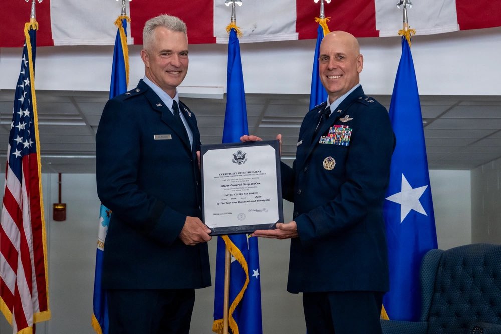 OHNationalGuard's tweet photo. Congratulations to Maj. Gen. Gary A. McCue on his retirement and Brig. Gen. Darren E. Hamilton, Ohio Air National Guard chief of staff, on his promotion.

Thank you for your leadership, service and commitment to the Ohio National Guard.

📸: Tech Sgt. Alexis Wade https://t.co/YA6FqMrRwY