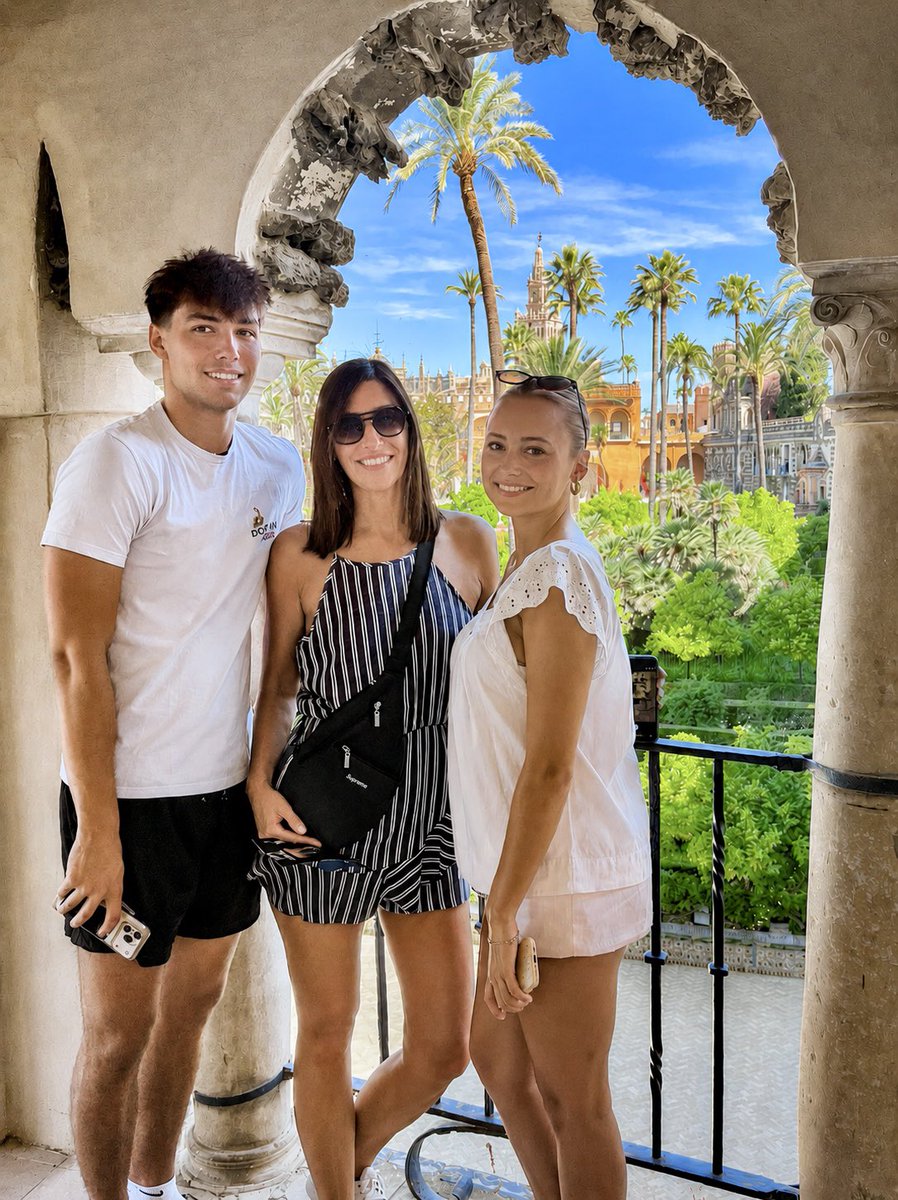 JenOldfield72's tweet photo. Our quick trip to Spain for the family vaca is over -back to work for all of us!  Addie at her summer internship and Leyton back in the grind at football camps and @dchsfootball @DowlingBball summer work! Hard work being a champion! 🥰 https://t.co/LDhWhKBGUm