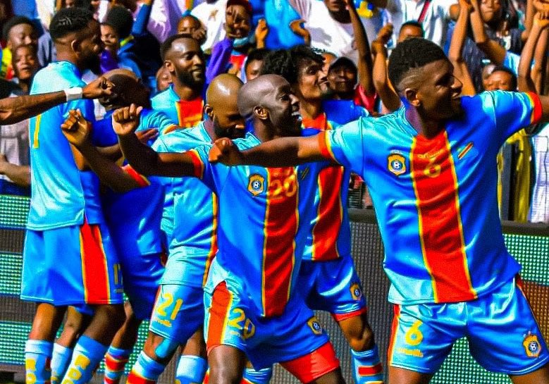 AleshOfficiel's tweet photo. Excellent verrou collectif !
Excellent pragmatisme de Wissa !
Ronaldo complètement maîtrisé !
On ne minimise pas un Léopard ! 🐆🇨🇩

Que ceci serve de leçon à toutes les autres équipes.

Bravo les gars 👏🏽 https://t.co/BKxhlEOy55