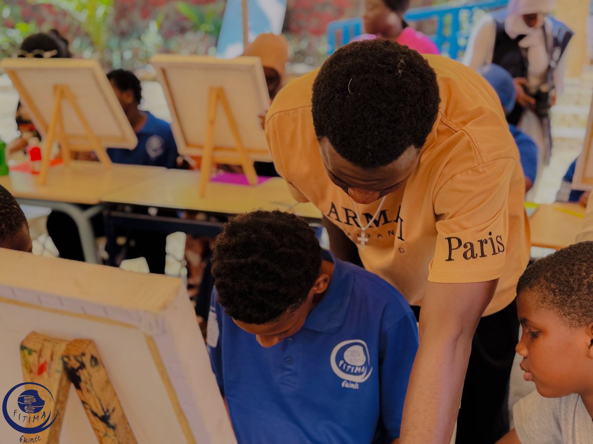 FITIMABFGN's tweet photo. Cette deuxième journée a été marquée par une belle activité d'arts plastiques, au cours de laquelle les enfants et les visiteurs ont pu exprimer leur créativité à travers le dessin, le coloriage et diverses réalisations artistiques.👇 https://t.co/CUhYuOFuWF