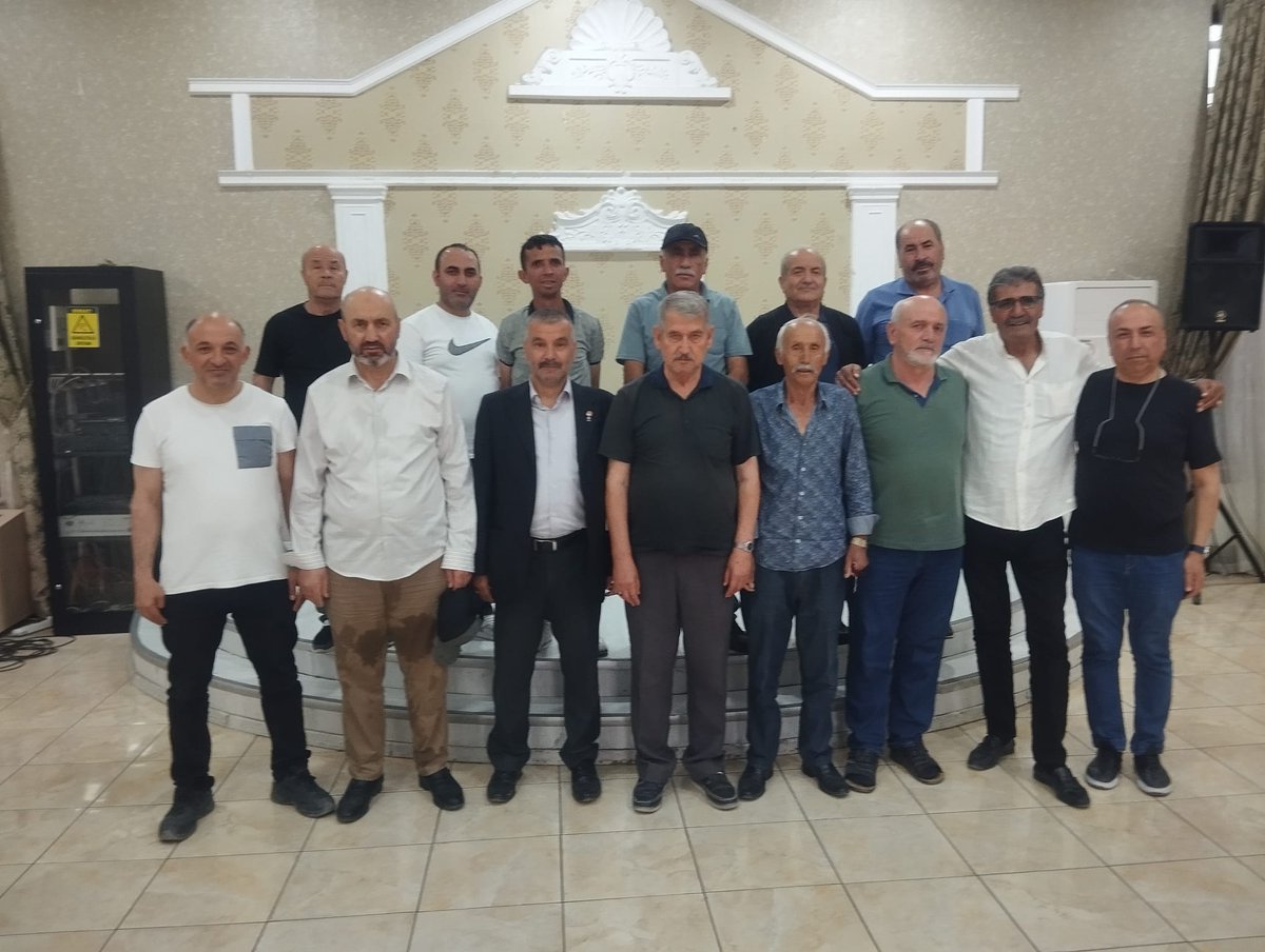 SincanAkParti's tweet photo. Saraycık Mahallesi, Atatürk Mahallesi, Fevzi Çakmak Mahallesi ve Akşemseddin Mahallesi haftalık olağan komisyon toplantılarını gerçekleştirdiler. https://t.co/XI3IHu026l