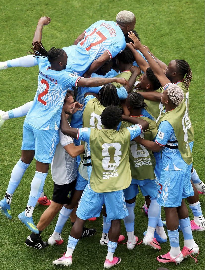 EnockGlabli's tweet photo. 🇨🇩 𝗟𝗔 𝗥𝗗𝗖 𝗗𝗘́𝗕𝗨𝗧𝗘 𝗔𝗩𝗘𝗖 𝗨𝗡 𝗘𝗫𝗣𝗟𝗢𝗜𝗧 ! 👏

Pour son premier match de Coupe du monde, la RDC a tenu tête au Portugal (1-1). Une prestation pleine de courage et de personnalité face à l’un des favoris du groupe.
M
#RDC #Leopards #Portugal #WorldCup2026 https://t.co/z5MUttolVD