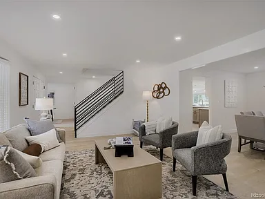 PFinneyHomes's tweet photo. Thoughtfully Renovated Home Highlights Patrick Finney Homes' Focus on Design, Function, and Lasting Value.

https://t.co/eah9wgiVz3 https://t.co/Hj7kyGpCt1