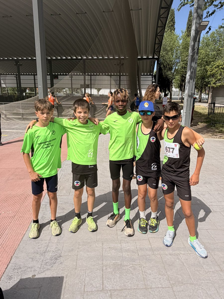 AAMostoles's tweet photo. 🏅 ¡Final de temporada espectacular en el Campeonato de Madrid Sub14!
5 medallas individuales para nuestros atletas. Enhorabuena por el esfuerzo y los resultados durante toda la temporada 👏
Ahora toca descansar ☀️ y a la vuelta, nuevo reto: el Campeonato de Madrid de Clubes 💪 https://t.co/QE9vPK5ZY1