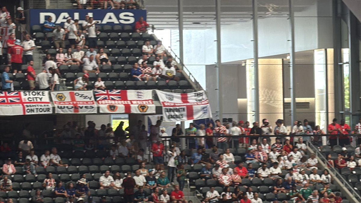 ChiTown_InDFW's tweet photo. Let’s go @England. Up the @Wolves https://t.co/MDRSaE9aft