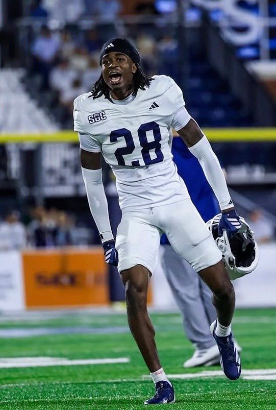JaleelBraker's tweet photo. God blessed me with my 11th offer from
Georgia Southern 🔵⚪️

@BCWright52 
@CoachBryanLamar 
@RecruitGeorgia 
@NEGARecruits 
@Rivals 
@on3recruits 
@RivalsHS https://t.co/kpdGDBfqcv