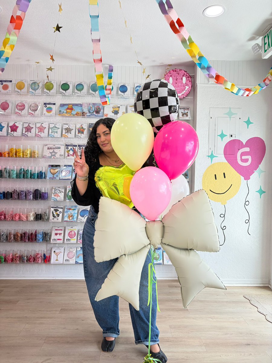 Jesslynm_'s tweet photo. I got invited to do content for a local shop here in Orlando and I feel so happy that I was able to go and experience this. https://t.co/eV4m7MWZp4