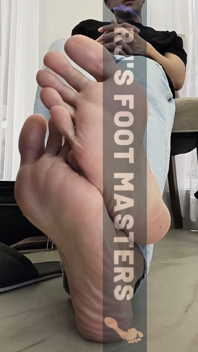 rjsfootmasters's tweet photo. Who wants some hot daddy's foot?  🤭  Can't believe he teased me so bad!

#PinoyFeet #PHFeet #AsianFeet #BoyFeet #DaddyFeet #HotFeet #MaleFeet #GuysFeet #StraightGuysFeet #Str8MaleFeet https://t.co/E8fmDnLrzQ