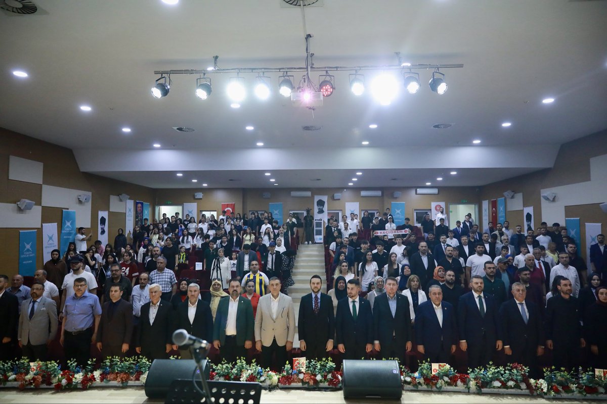 efedemirhann's tweet photo. Keçiören🙋🏻‍♂️

Büyük bir coşku ve heyecanla gerçekleşen TÜGVA 2. Olağan Keçiören İlçe Genel Kurulu’nda genç kardeşlerimiz ve hemşehrilerimizle bir araya geldik.

İnanıyoruz ki; milli ve manevi değerlerine bağlı, ülkesine sevdalı gençler Türkiye Yüzyılı’nın en güçlü mimarları olacaktır.

TÜGVA Keçiören İlçe Temsilciliği’nin yeni yönetim ve yürütme kurulu üyelerini tebrik ediyor, görevlerinde başarılar diliyorum.