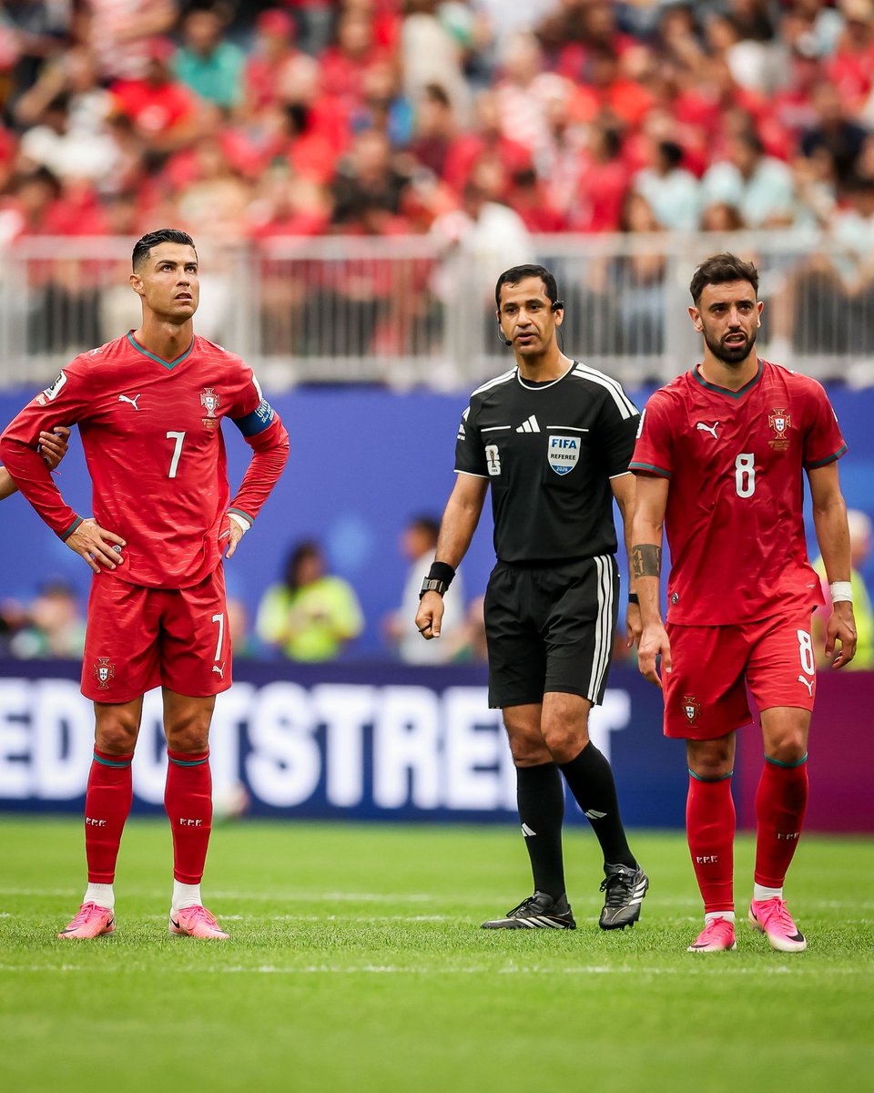 TrendEPL's tweet photo. 🚨🚨🚨🚨🚨🚨 الأعلى &amp; الاسوا تقييمًا في البرتغال اليوم ضد الكونغو:

• الاعلى تقييمًا: جواو نيفيز (8.0) &amp; برونو فيرنانديز (7.8). 

• الاسوًا تقييمًا: كريستيانو رونالدو &amp; بيرناردو سيلفا (6.2). 

❌❌❌❌❌❌❌❌❌
🤯🤯🤯🤯🤯🤯🤯🤯🤯 https://t.co/pej5c28b1S