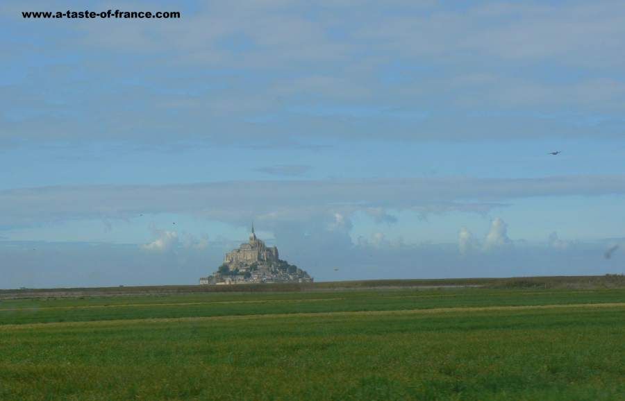 france_images's tweet photo. Le Mont Saint Michel in Normandy  https://t.co/oSxv9xhU8w

#France 🇨🇵 #travel #photo https://t.co/Iq8GMVQiYR