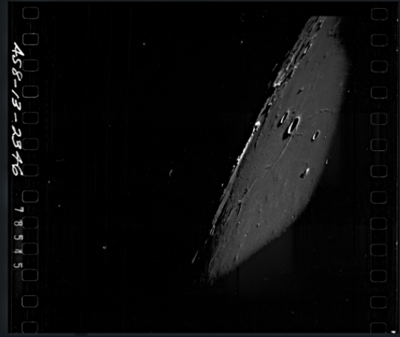 bruce_spir50017's tweet photo. Apollo 8 UAP https://t.co/2obl8VXYbo