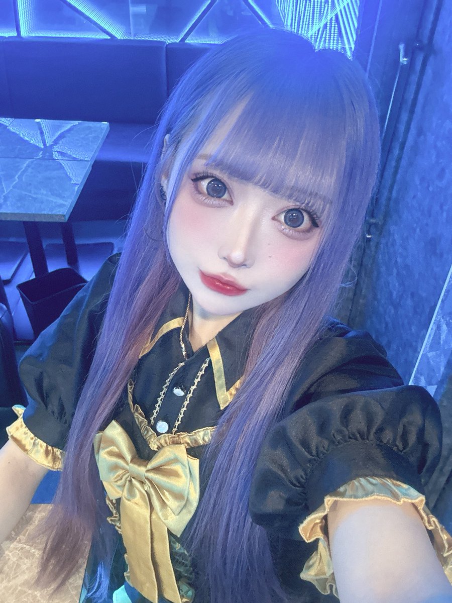 Blanc_Bael's tweet photo. ⛓️6/18㈭🦇

こもも　13-18 @Blanc_komomo 
あぷ　　15-23★ @pg01_apu 
まお　　16-23★ @moon_ma0__ 
ミレイ　18-21 🔰
はに　　13-23★ @moon_hani__ 

★がついているメンバーは(@Noir_Seraph)or(@Blanc_Bael)になります
どちらでもご案内できますのでそのままご来館ください

#秋葉原 #コンカフェ https://t.co/Ajq0dmzpCD