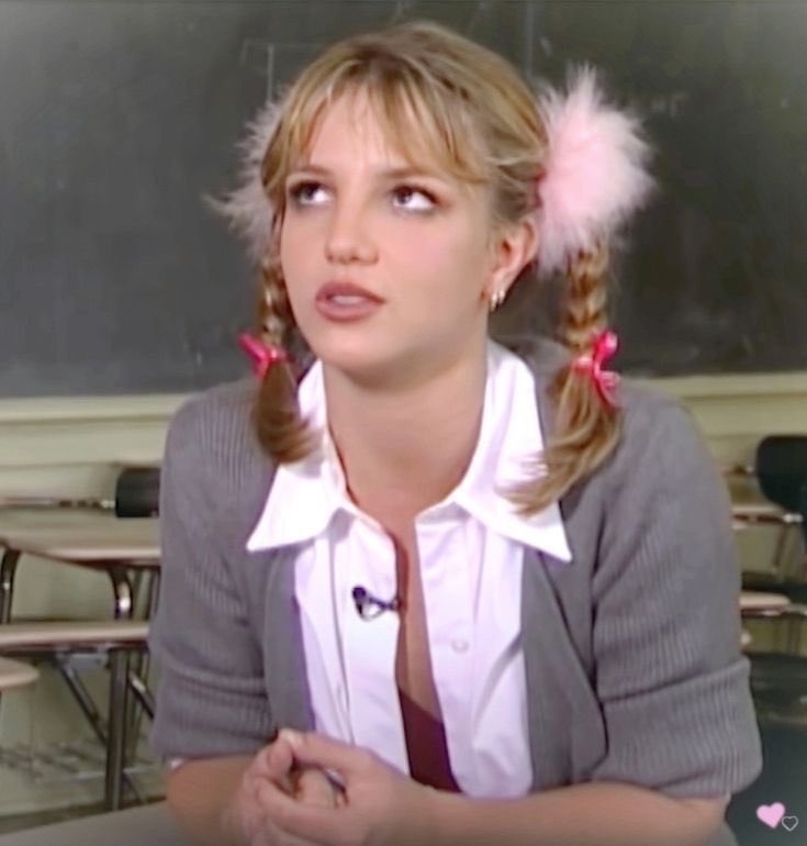 OldInternetFeel's tweet photo. Britney Spears https://t.co/8jycRYibZa