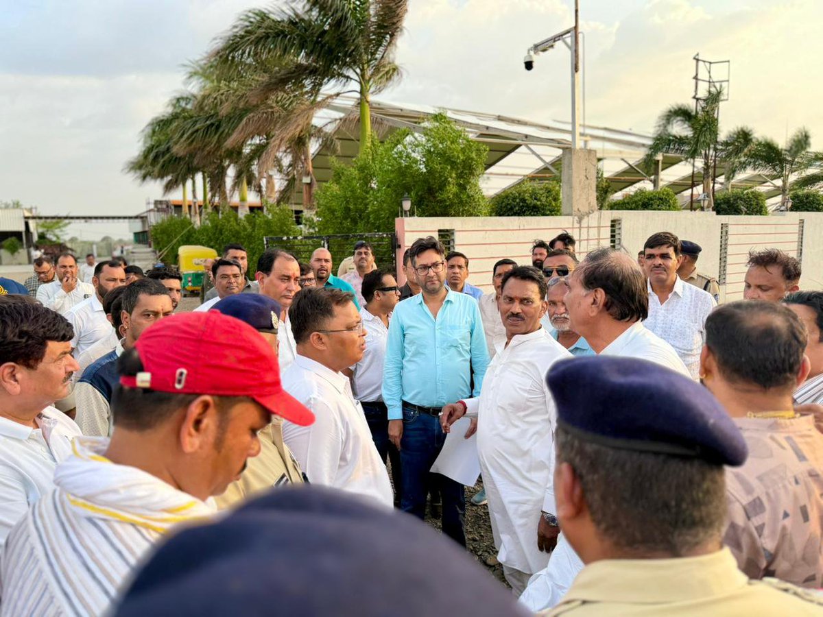 projsindore's tweet photo. इंदौर-उज्जैन ग्रीनफील्ड कॉरिडोर क्षेत्रीय विकास और बेहतर कनेक्टिविटी की दिशा में महत्वपूर्ण कदम है। 20 जून को होगा परियोजना का भूमिपूजन।
RM:https://t.co/Rm6D0k4nZQ
#IndoreUjjainCorridor #Connectivity #DrMohanYadav #JansamparkMP #indore #इंदौर https://t.co/3zKQ6gGpHM