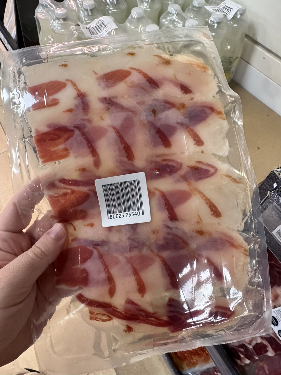 ebonykarma's tweet photo. WHERE IS THE JAMON https://t.co/6imx9fb9pg