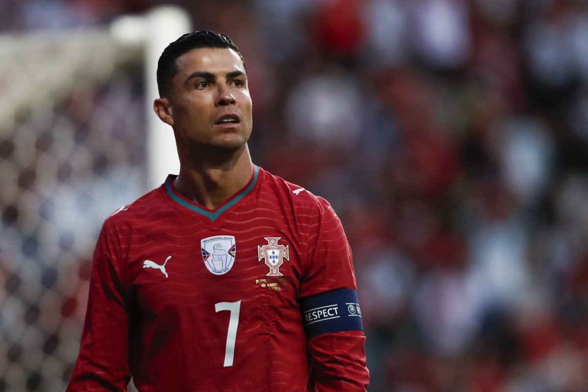 Venequisimo's tweet photo. De CR7 a Cierro a las 7 https://t.co/yTp9Jgp3tL