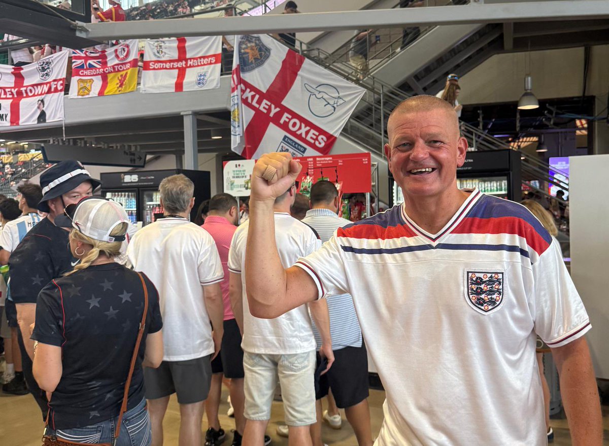 DazThompson72's tweet photo. Pre match - England 🏴󠁧󠁢󠁥󠁮󠁧󠁿 vs Croatia 🇭🇷 … Come on England 🏴󠁧󠁢󠁥󠁮󠁧󠁿 🏴󠁧󠁢󠁥󠁮󠁧󠁿🏴󠁧󠁢󠁥󠁮󠁧󠁿 https://t.co/DLzBESsvOs