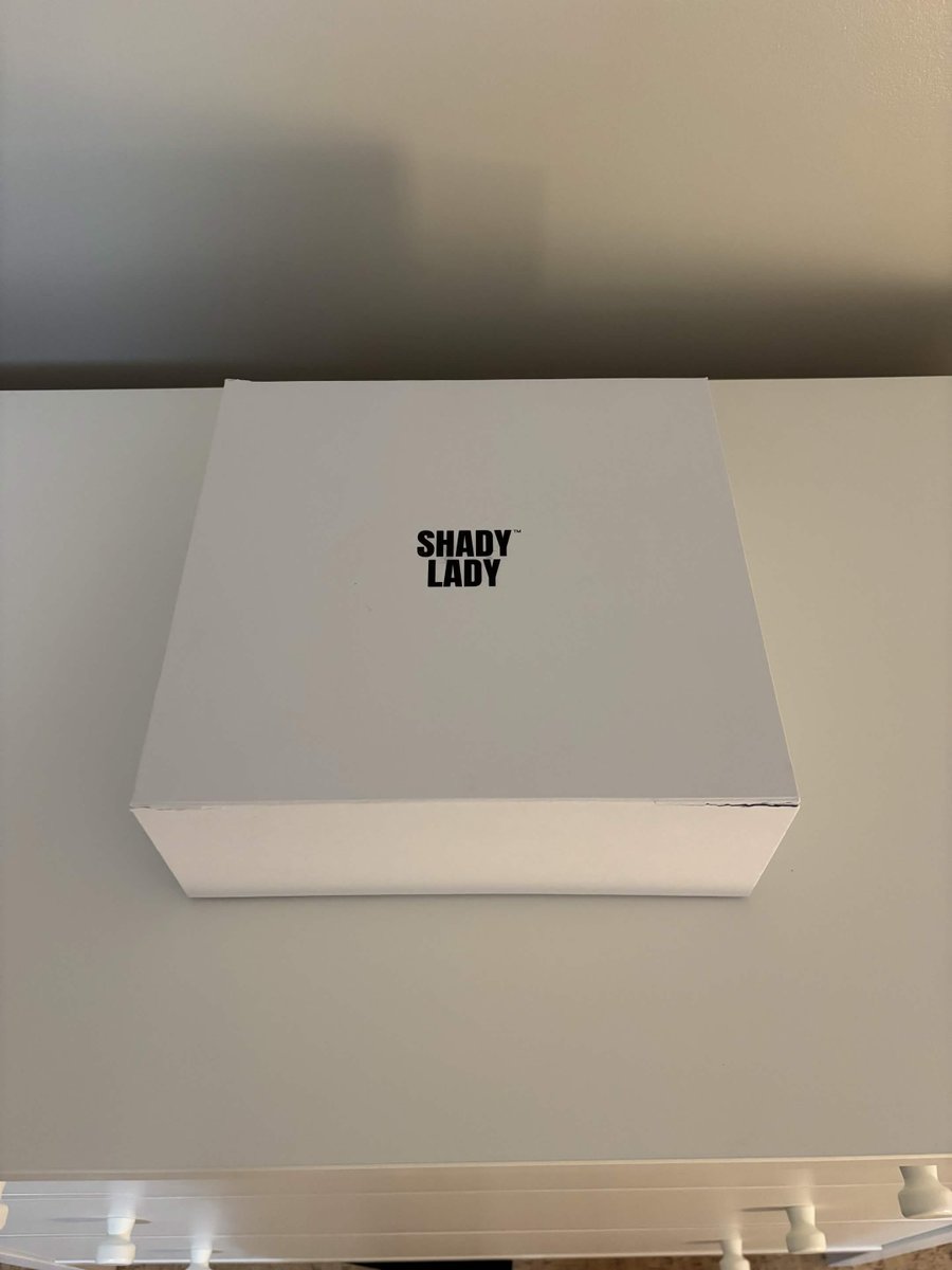 slotessentials's tweet photo. Thanks to the people over at Shady Lady for the cool merchandise!

Now we're ready for summer 😎 https://t.co/8om0ohnA8w