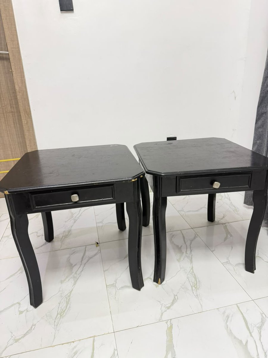 Ahobedirect's tweet photo. DECLUTTER ALERT 💥
FAIRLY-USED :

1) 6 SEATER DINNING SET 290,000 NAIRA.
LOCATION: IKOYI, LAGOS STATE.

2) BLACK WOODEN STOOLS WITH MINI-DRAWERS BOTH 70,000 NAIRA.
LOCATION: CMD ROAD IKEJA, LAGOS STATE.

3) L-SHAPED SEATER SOFA 165,000 NAIRA.
LOCATION: IKORODU, LAGOS STATE. https://t.co/NGWVsxNuBJ